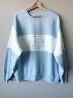 Ghanda Crew Neck Sweatshirt Women’s sweater baby blue & white oversized